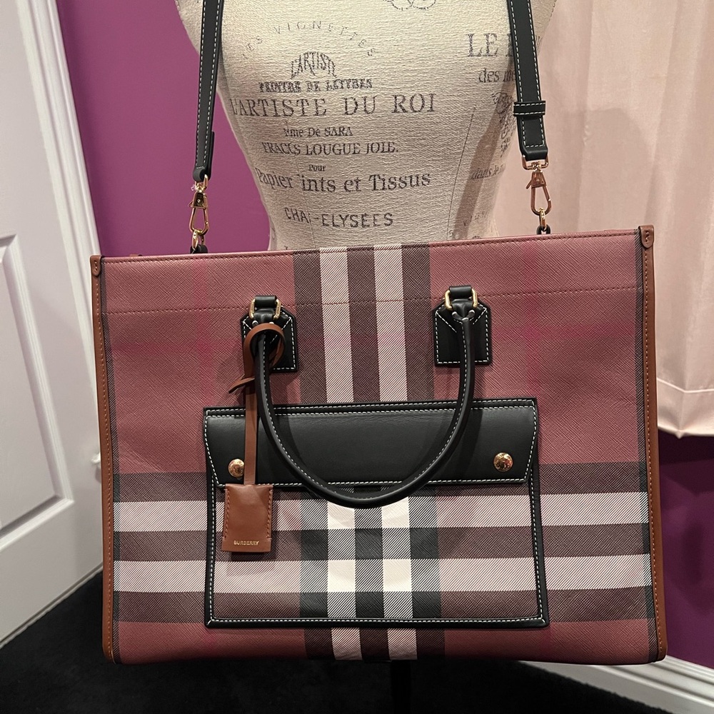 Burberry Medium Freya Tote